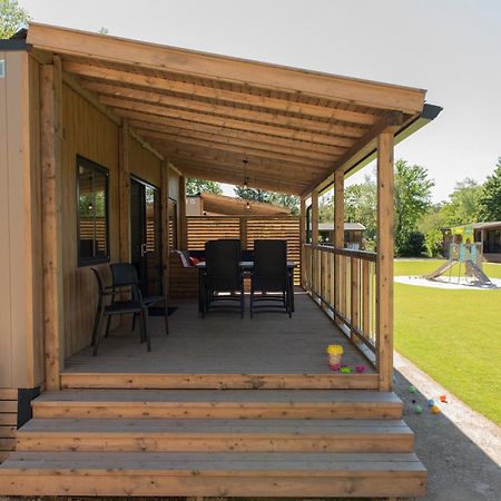 אירסל Estivo Premium Mobile Homes On Holidaypark Terspegelt מראה חיצוני תמונה
